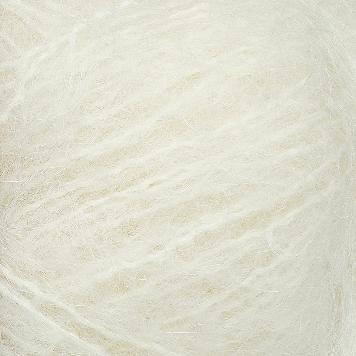 Novita Hehku 0111 kleurstaal