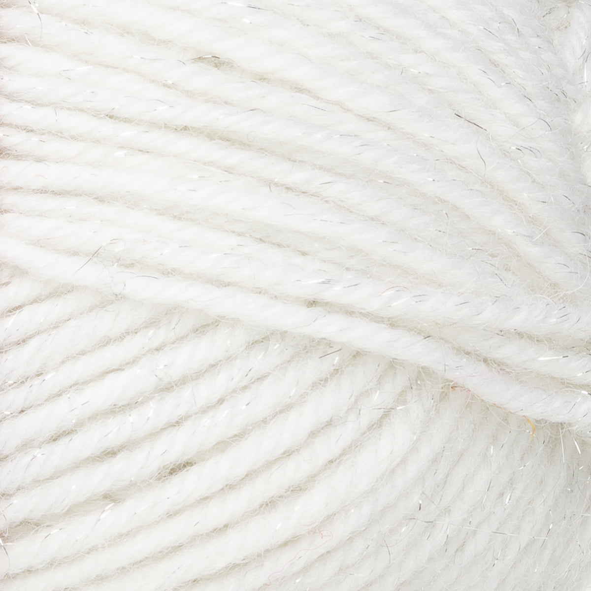 7 Veljesta Joulu – 0141 Freezing Snow – knitted swatch